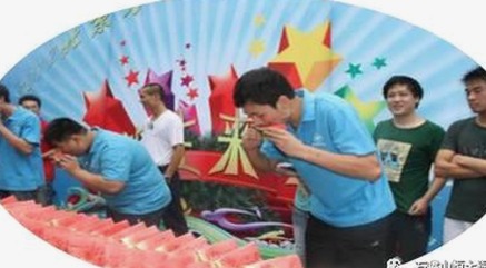 明星名字大揭秘：娱乐圈吃瓜群众的反差视角